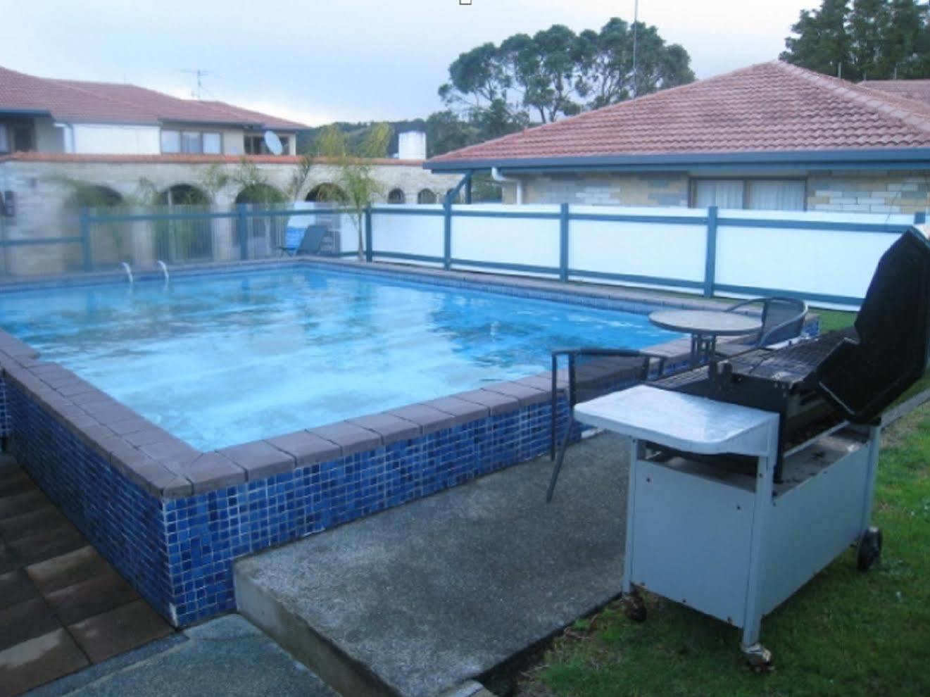 Motel Sierra Whangarei Exteriör bild